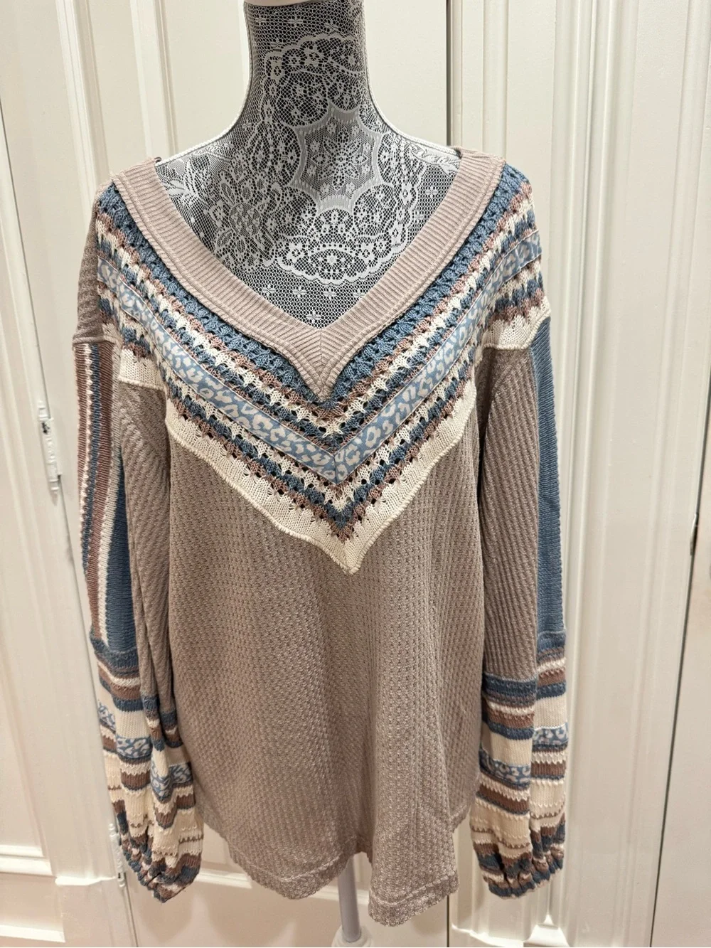 Free People Oversized V-Neck Thermal Sweater Sz. M Boho Mixed Media Crochet